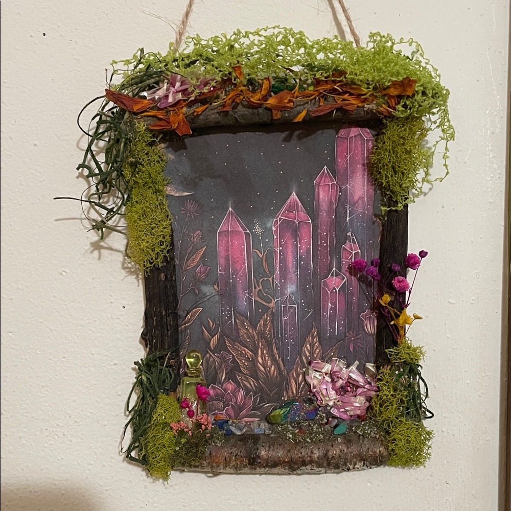 Crystal Art Wall Hanging with Moss Accents handcrafted border dried flower witch